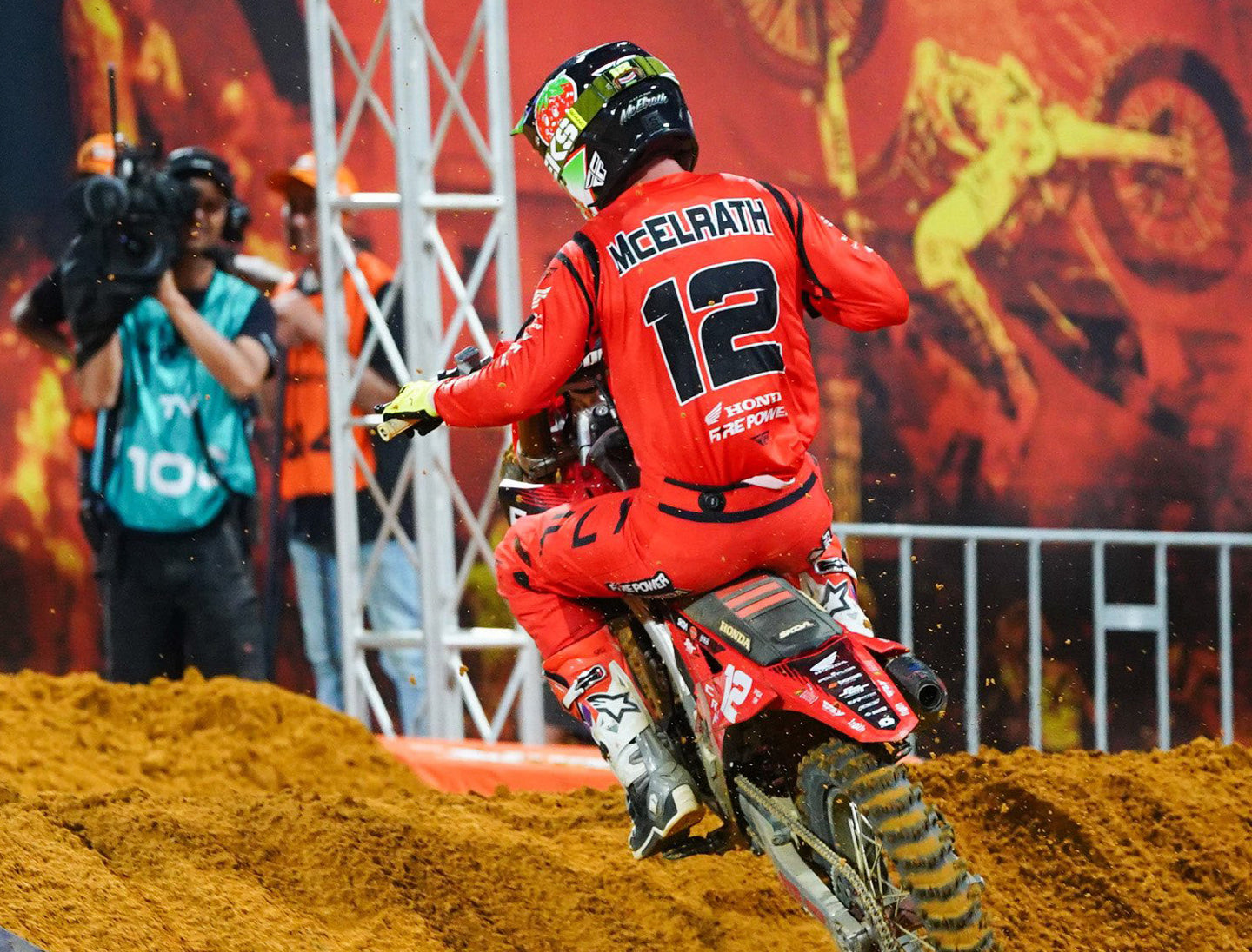 Image 386356707706 HIGH-FLYING SHANE MCELRATH UNTOUCHABLE IN SX2 DOUBLEHEADER IN AUSTRALIA