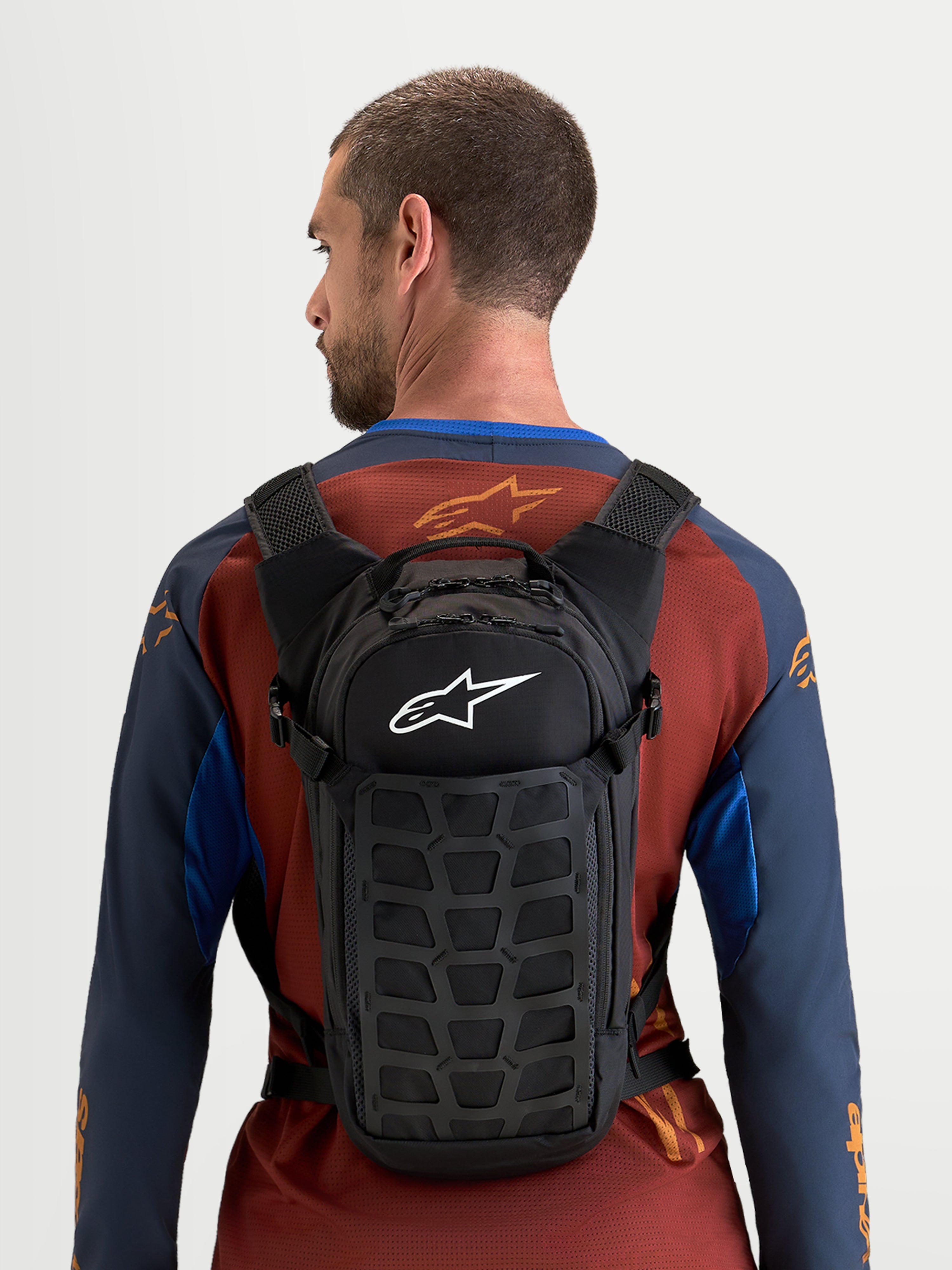 AT-9 - Black MX Backpack | Alpinestars®
