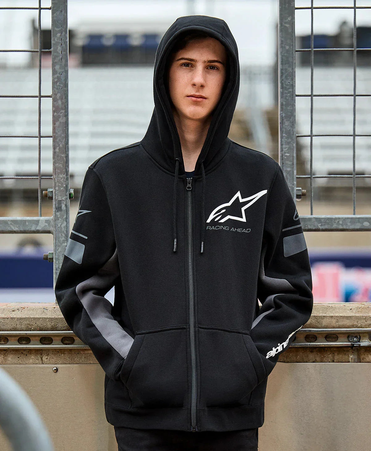 Sportswear Hoodies & Pullovers