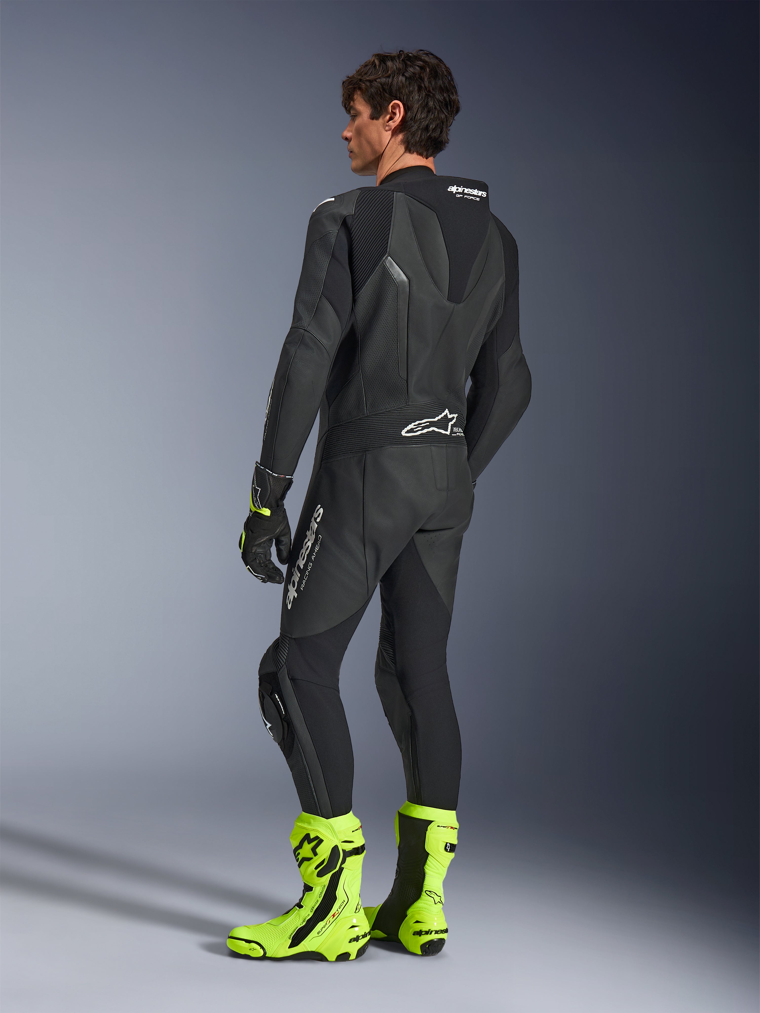 専用　GP FORCE レザージャケット　パンツ　 52 GP Force V2 1-Piece - Black Motorcycle Suit | Alpinestars®