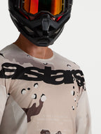 Alpinestars Racer Lone Jersey, Men's Motocross Jersey, Desert Camo and Black, lightweight polyfabric, close-up on-model.