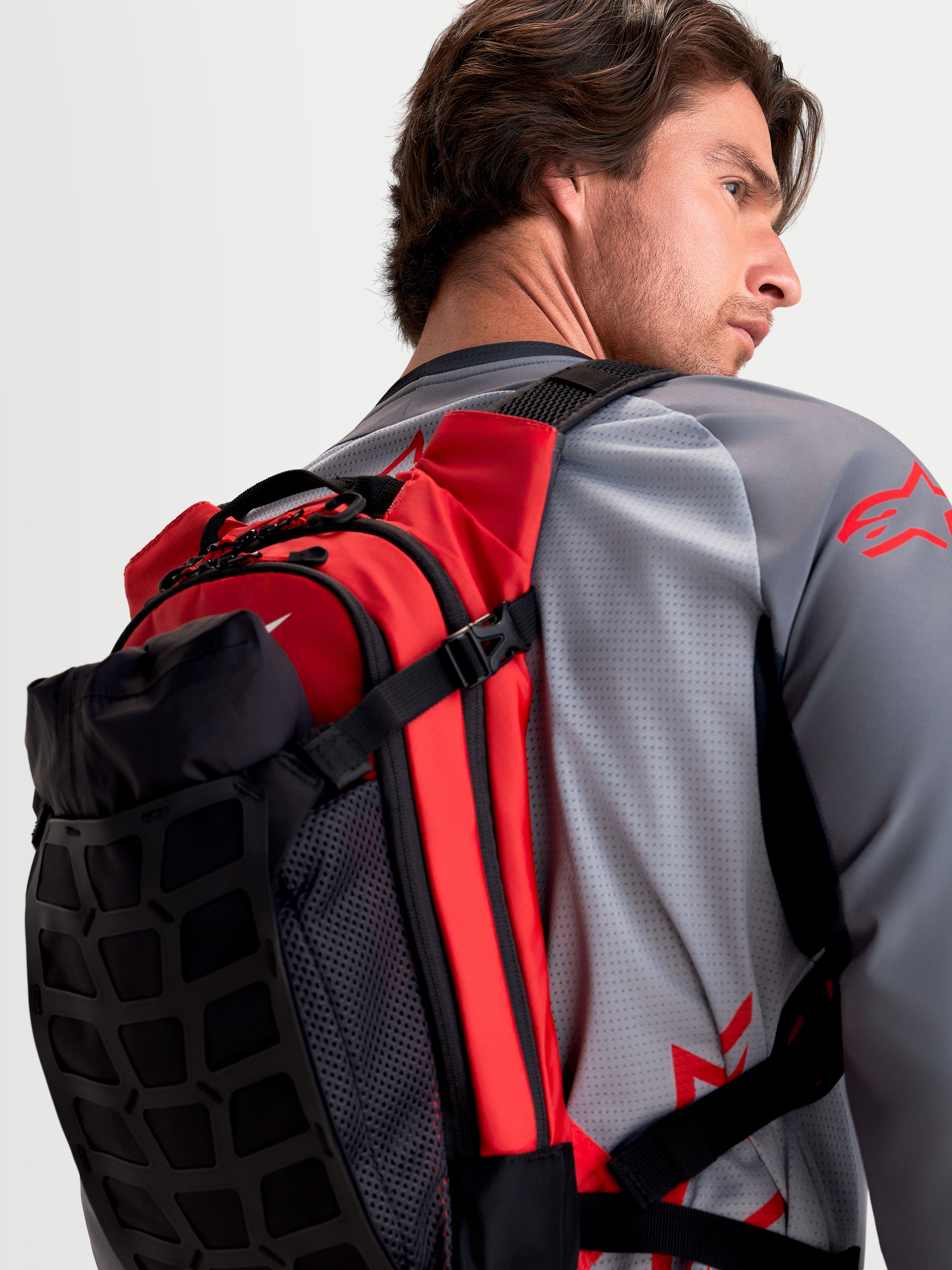 AT-9 - Black MX Backpack | Alpinestars®
