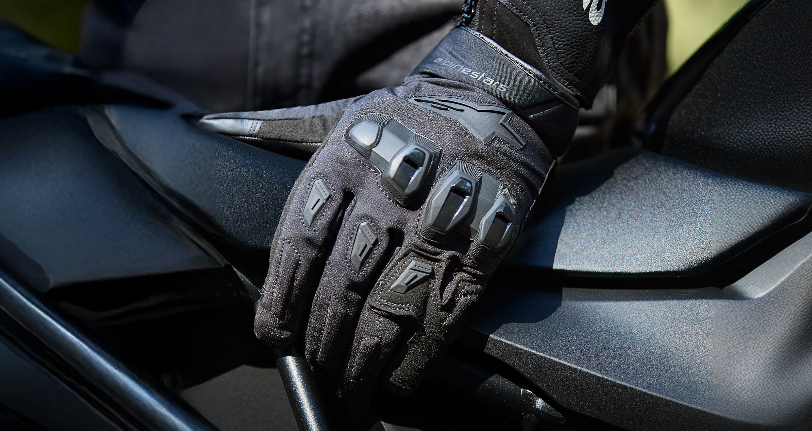 SP X Z Waterproof - Black Motorcycle Gloves | Alpinestars®